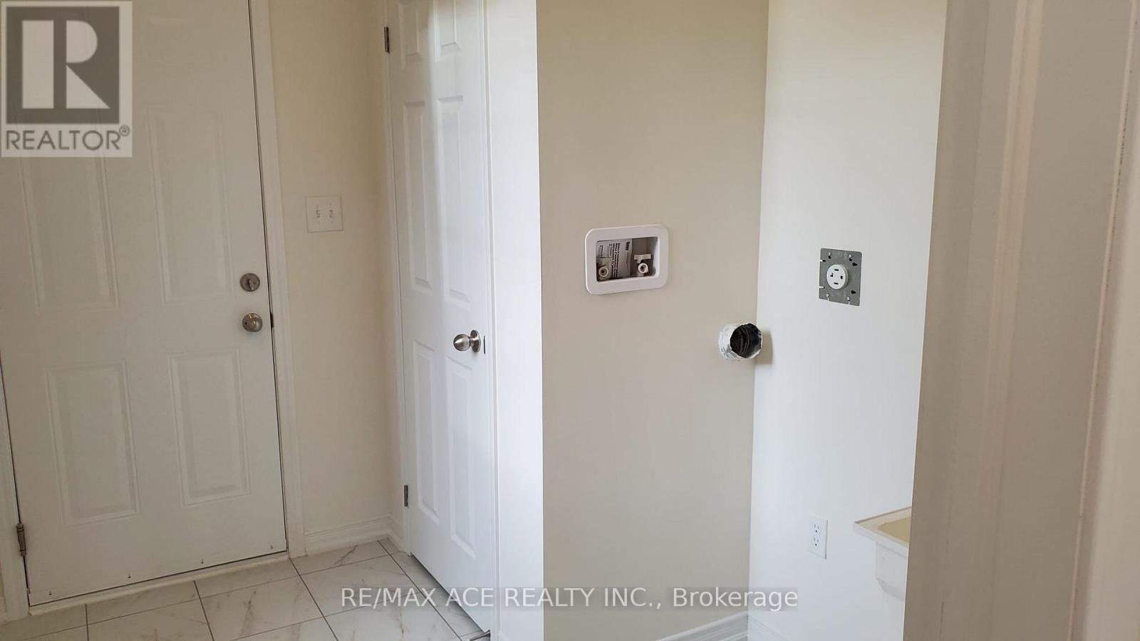 334 Britannia Avenue, Oshawa (Windfields), Ontario  L1L 0L8 - Photo 4 - E12498202