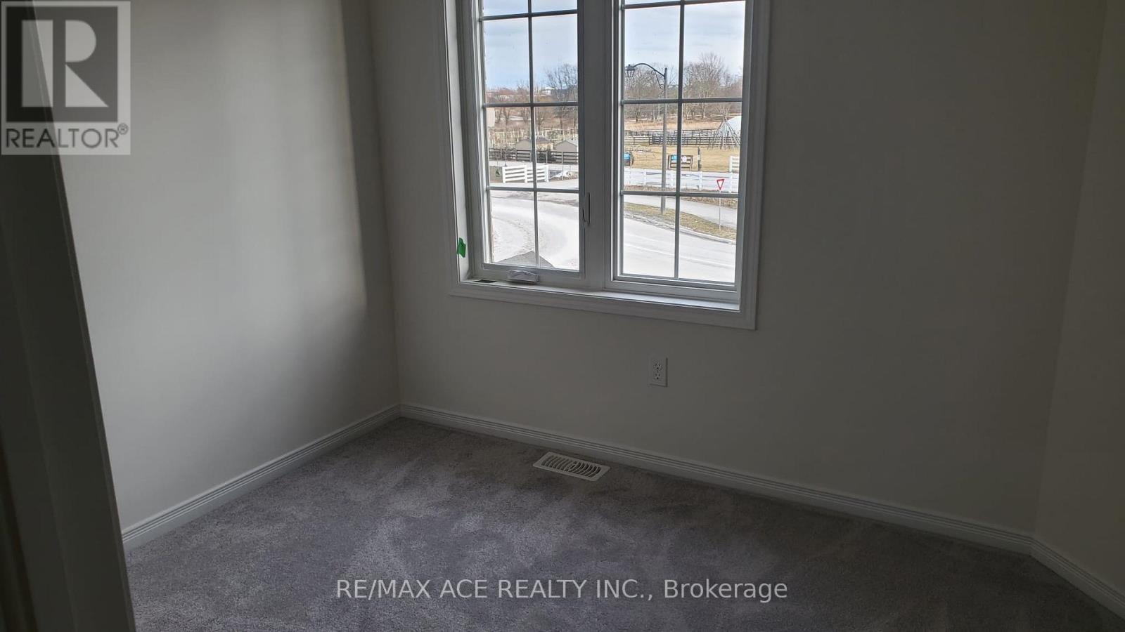 334 Britannia Avenue, Oshawa (Windfields), Ontario  L1L 0L8 - Photo 5 - E12498202