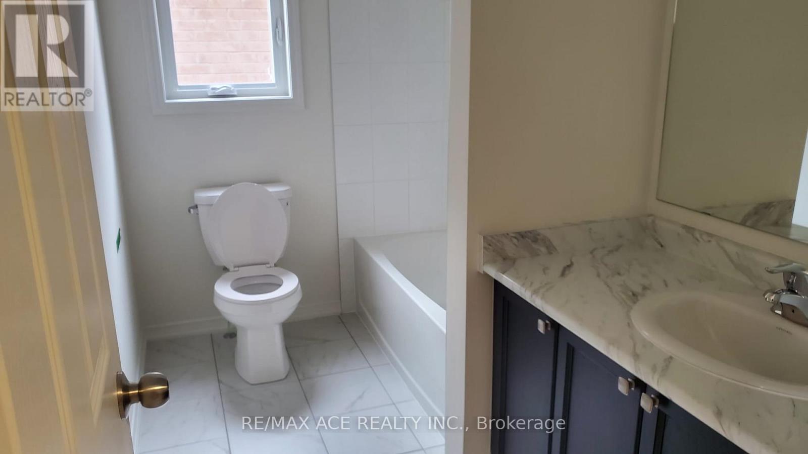 334 Britannia Avenue, Oshawa (Windfields), Ontario  L1L 0L8 - Photo 7 - E12498202