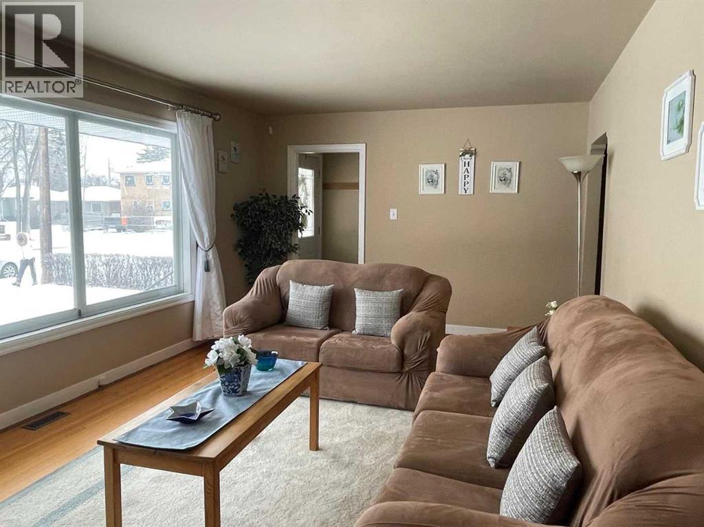 1913 24 Avenue Nw, Calgary, Alberta  T2M 1Z4 - Photo 13 - A2254712