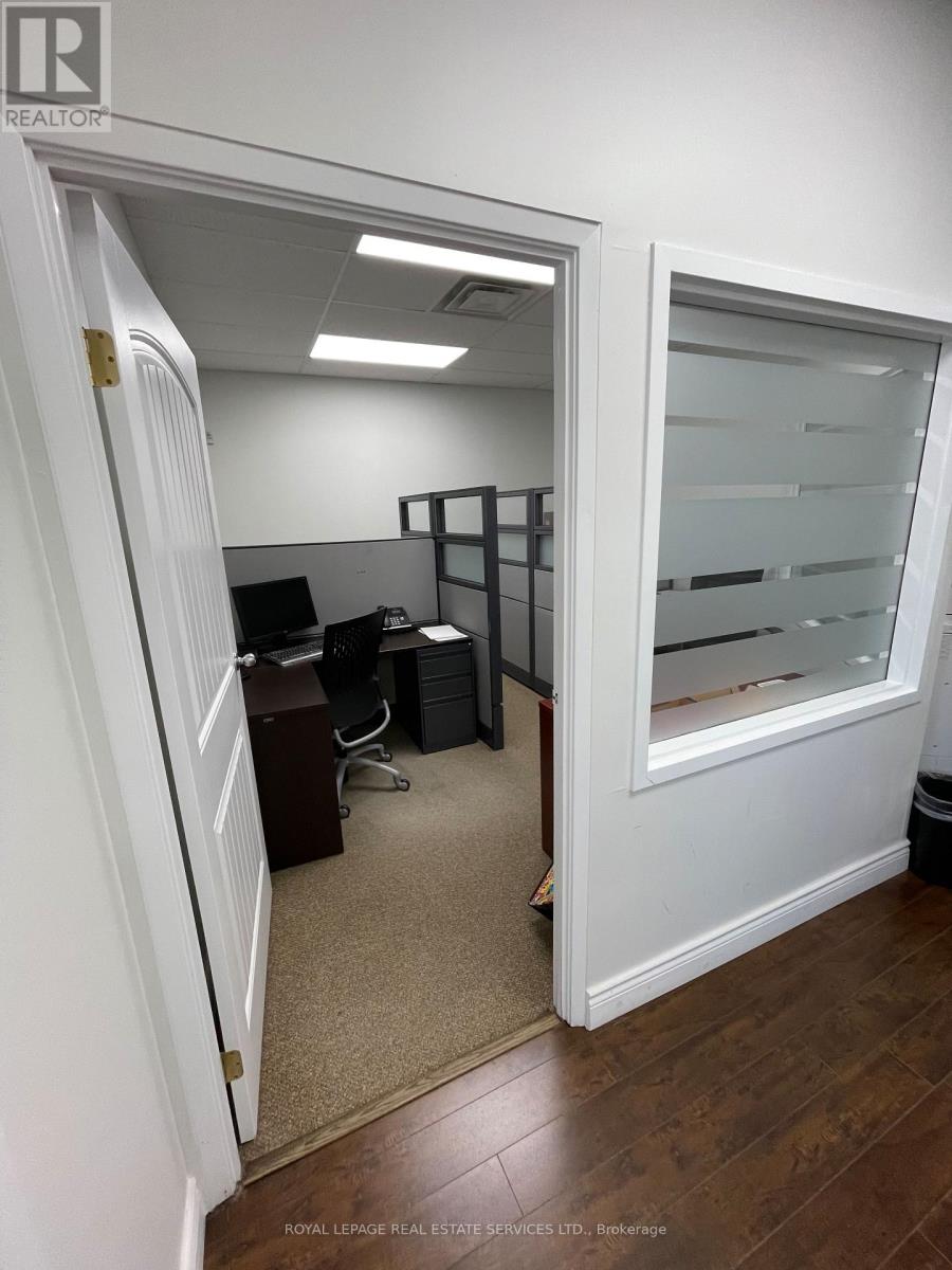 411 - 9140 Leslie Street, Richmond Hill, Ontario  L4B 0A9 - Photo 14 - N12498218