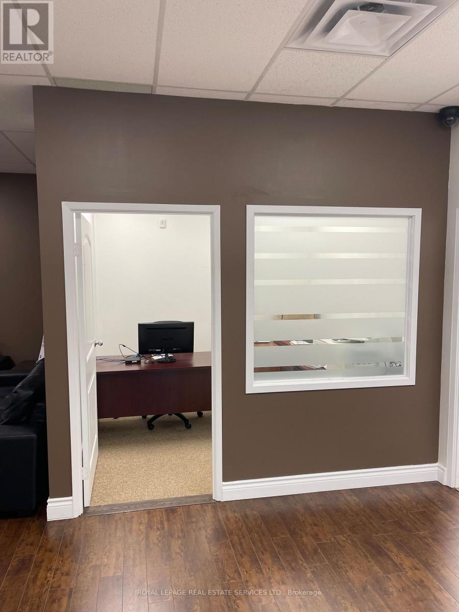 411 - 9140 Leslie Street, Richmond Hill, Ontario  L4B 0A9 - Photo 7 - N12498218