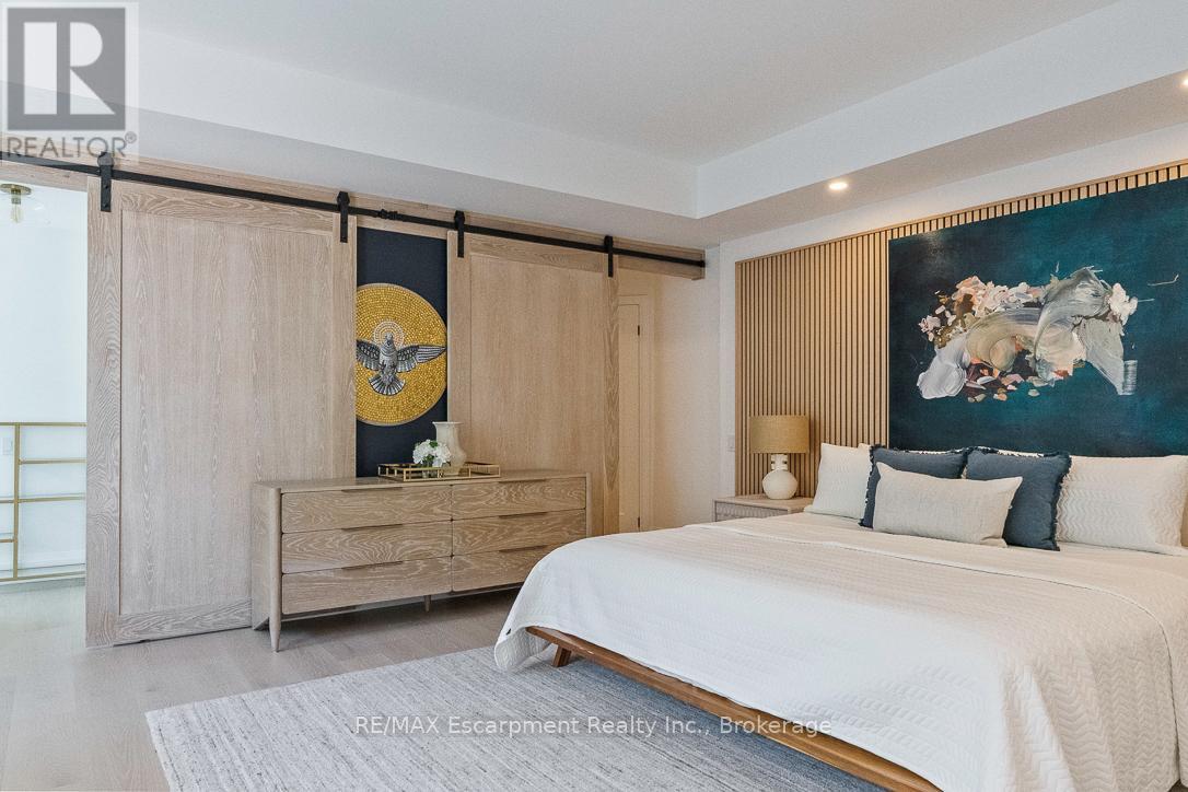 103 - 40 Old Mill Road, Oakville, Ontario  L6J 7W2 - Photo 23 - W12498242