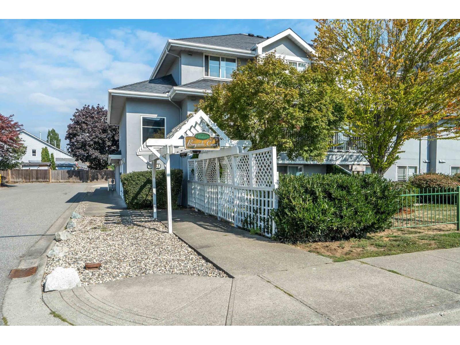 214 19953 55a Avenue, Langley, British Columbia  V3A 3X4 - Photo 1 - R3062502