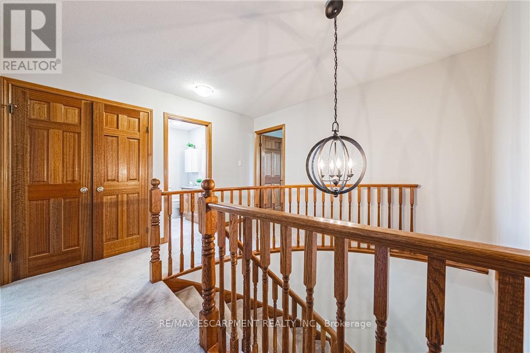 185 Comfort Court, Hamilton (Allison), Ontario  L0R 1W0 - Photo 19 - X12498196