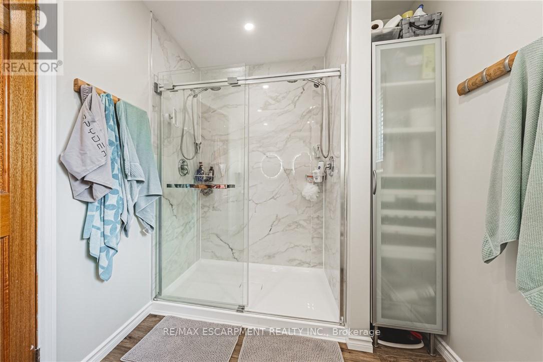 185 Comfort Court, Hamilton (Allison), Ontario  L0R 1W0 - Photo 28 - X12498196