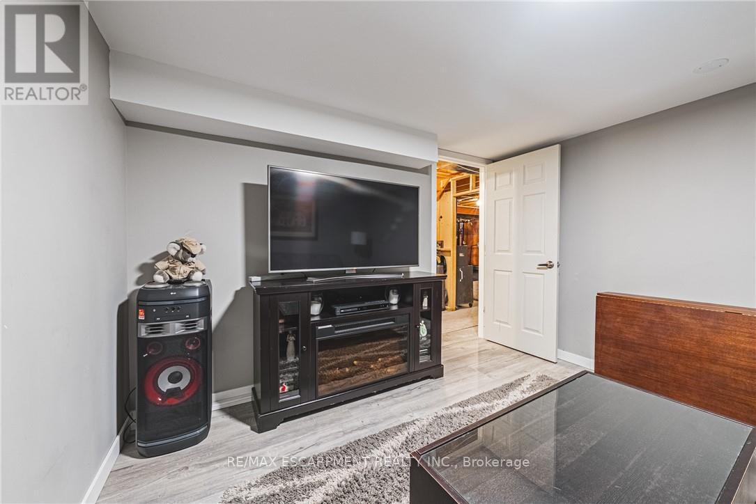 185 Comfort Court, Hamilton (Allison), Ontario  L0R 1W0 - Photo 33 - X12498196