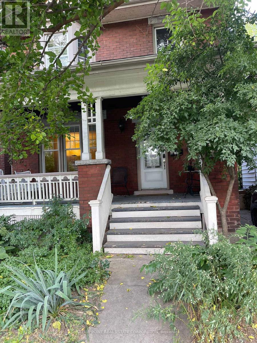 2 - 109 CARRICK AVENUE, Hamilton, Ontario