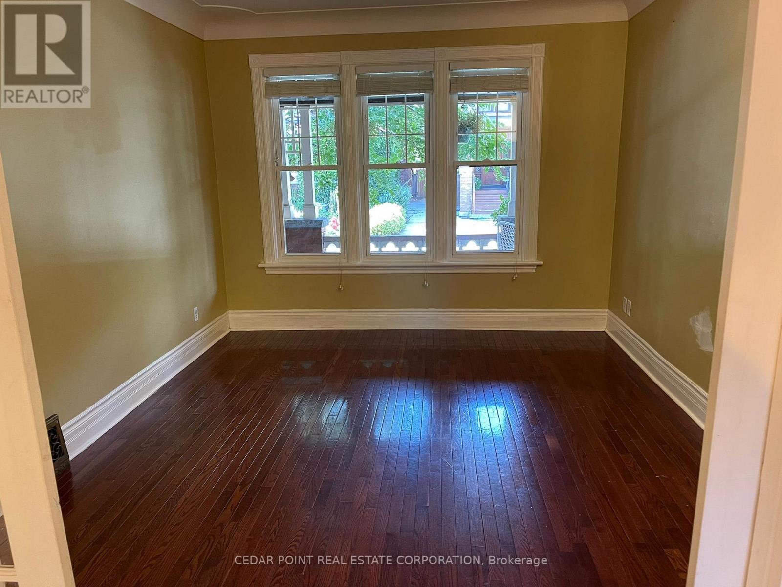 2 - 109 Carrick Avenue, Hamilton, Ontario  L8M 2W5 - Photo 5 - X12498216