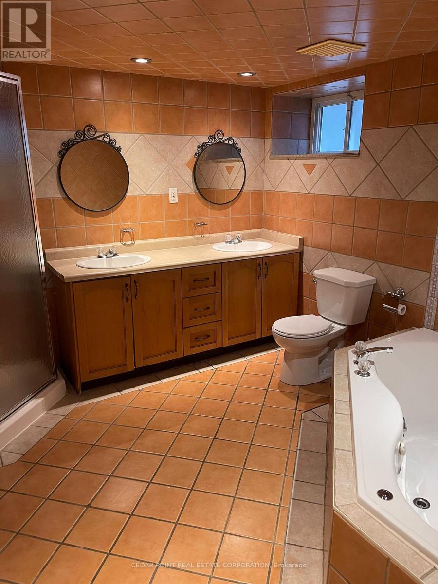 2 - 109 Carrick Avenue, Hamilton, Ontario  L8M 2W5 - Photo 6 - X12498216