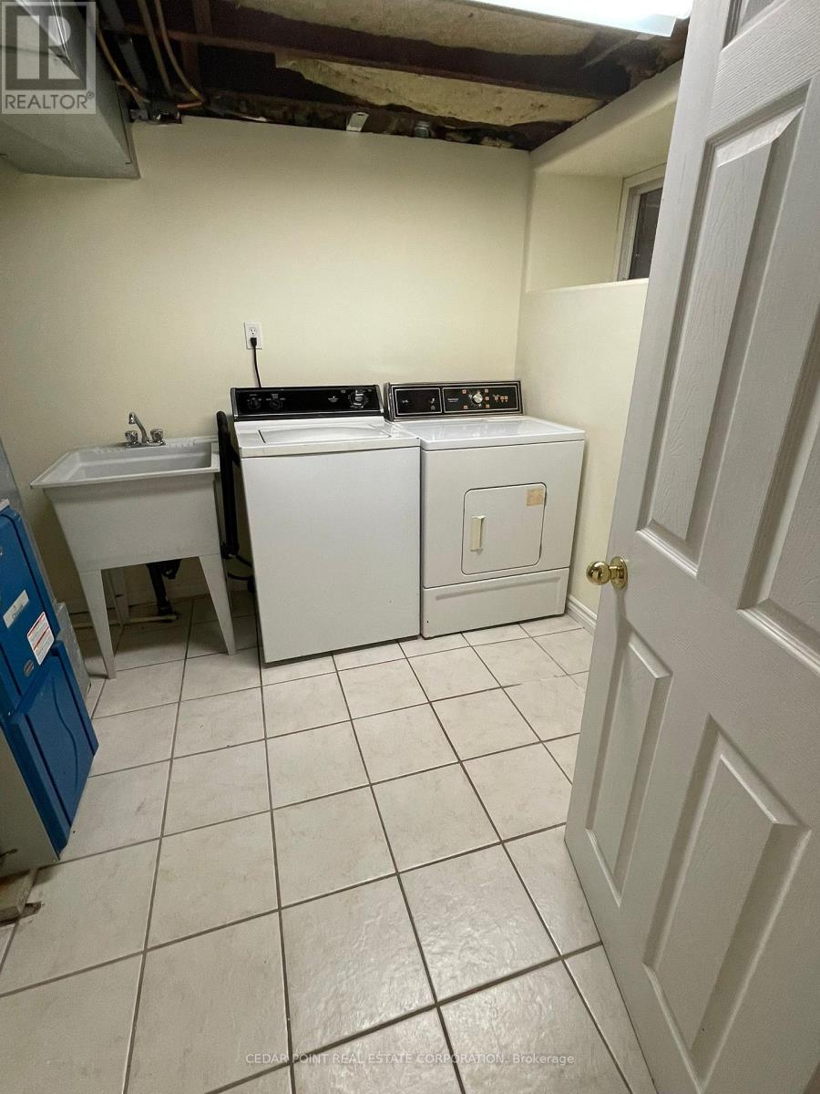 2 - 109 Carrick Avenue, Hamilton, Ontario  L8M 2W5 - Photo 8 - X12498216