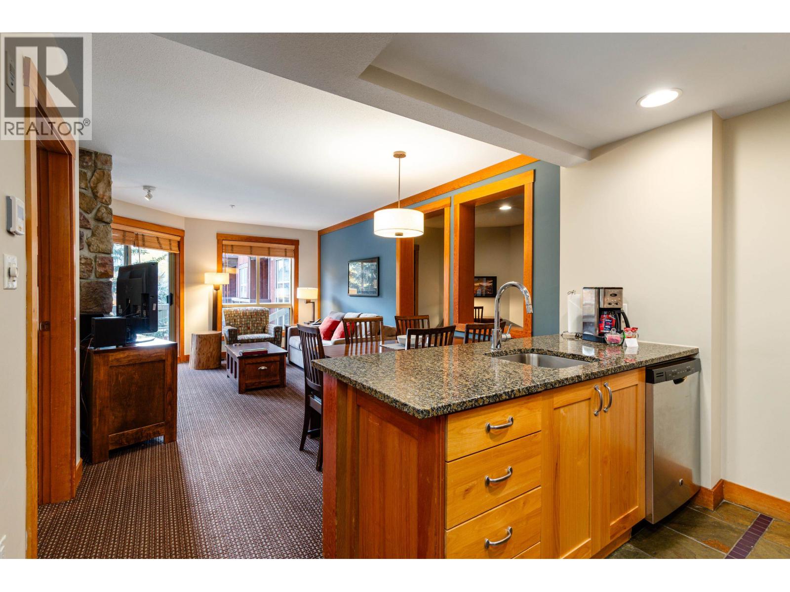 315 2036 London Lane, Whistler, British Columbia  V8E 0N7 - Photo 6 - R3063786