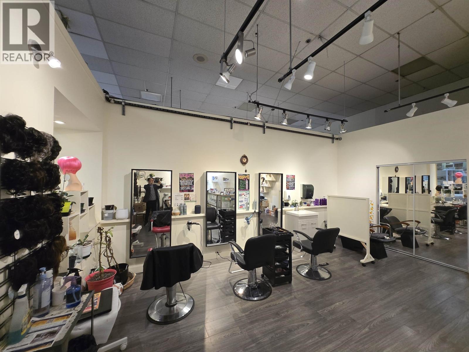 103 3-4501 North Road, Burnaby, British Columbia  V3N 4R7 - Photo 9 - C8073521