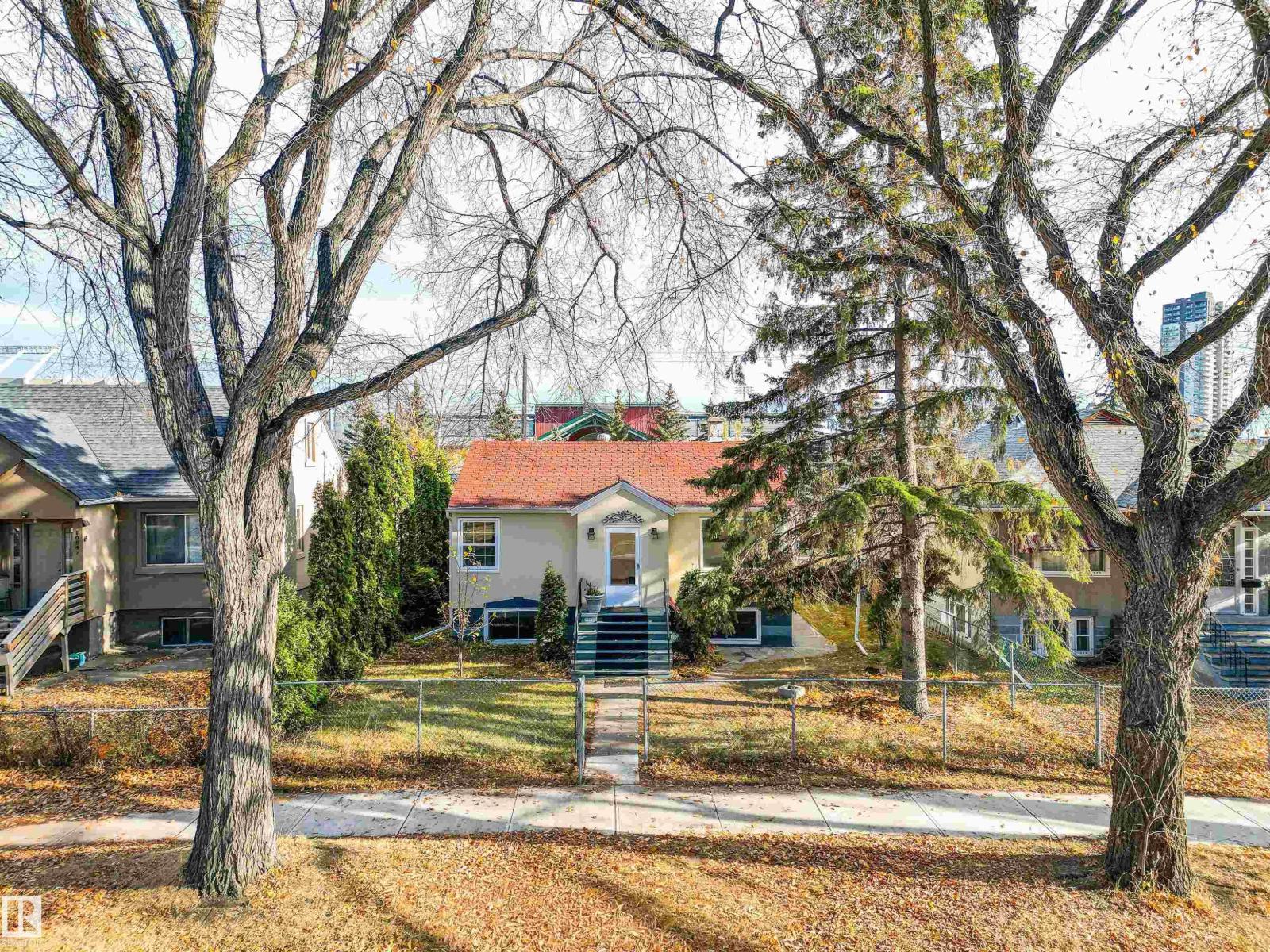 10843 92 ST NW, Edmonton, Alberta