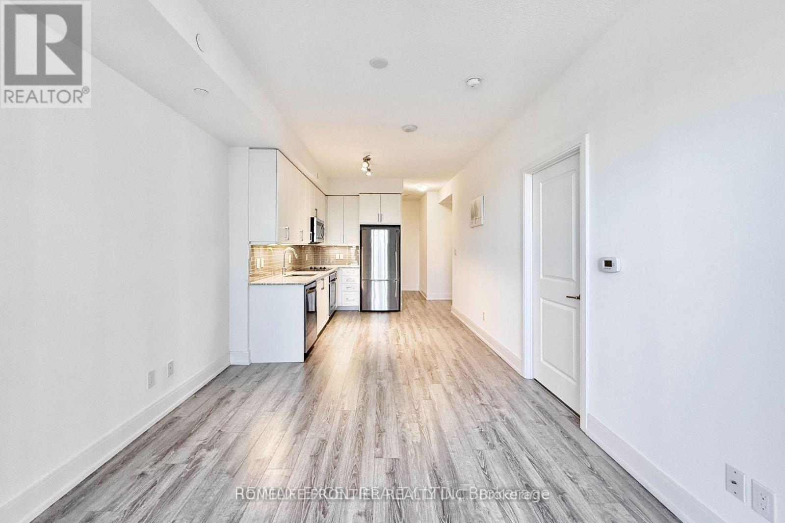 606 - 9600 Yonge Street, Richmond Hill, Ontario  L4C 0X3 - Photo 13 - N12498138