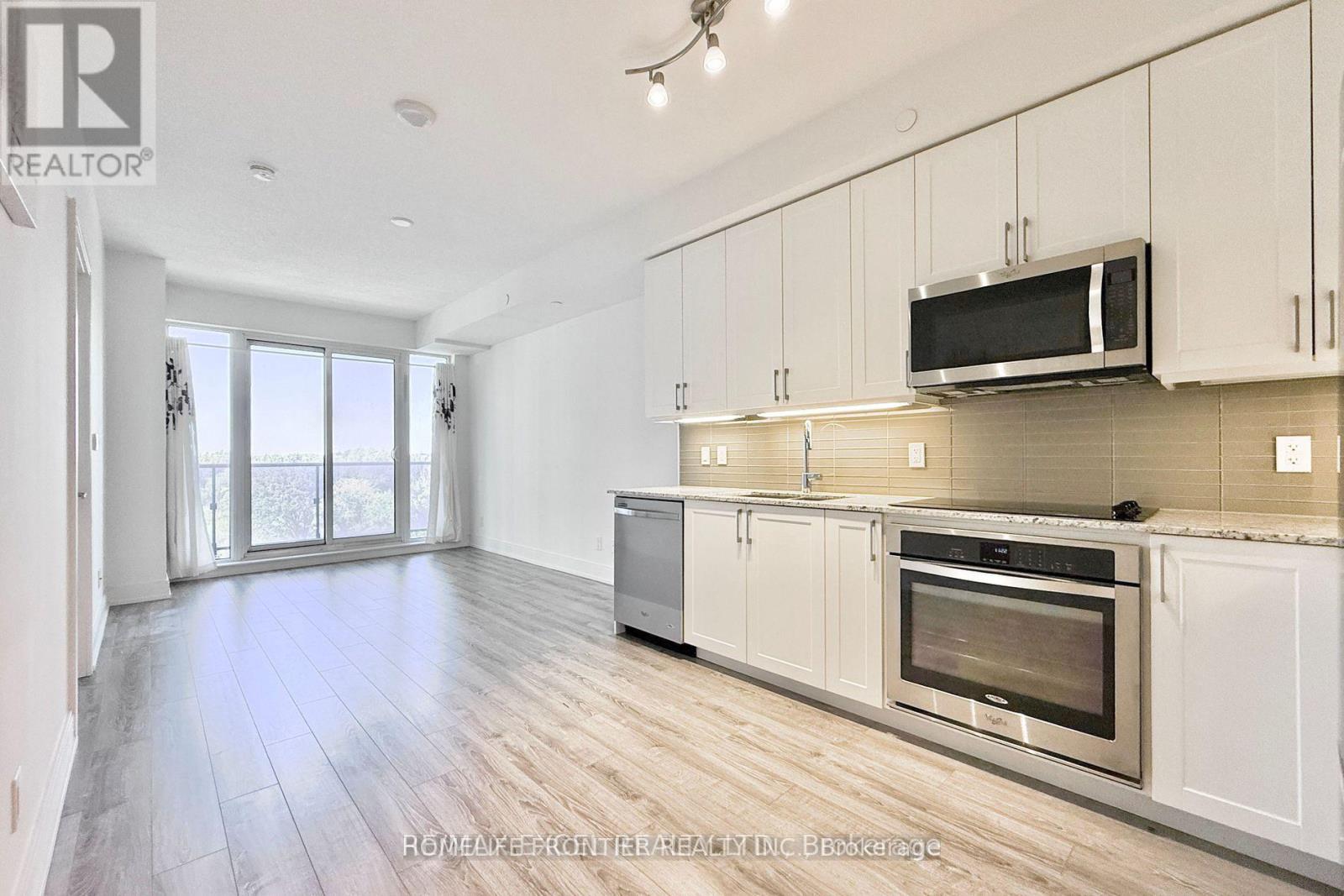 606 - 9600 Yonge Street, Richmond Hill, Ontario  L4C 0X3 - Photo 15 - N12498138