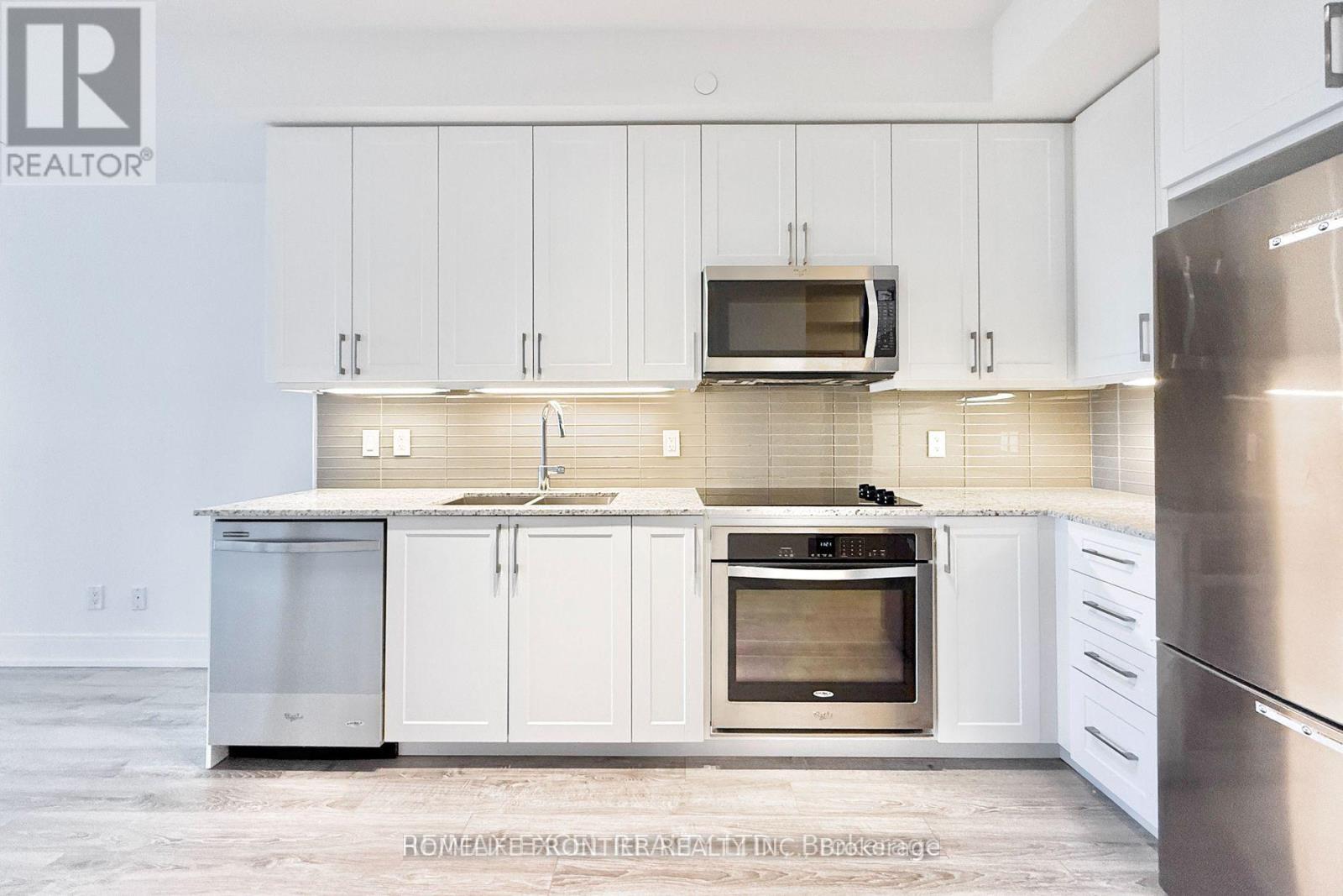 606 - 9600 Yonge Street, Richmond Hill, Ontario  L4C 0X3 - Photo 17 - N12498138