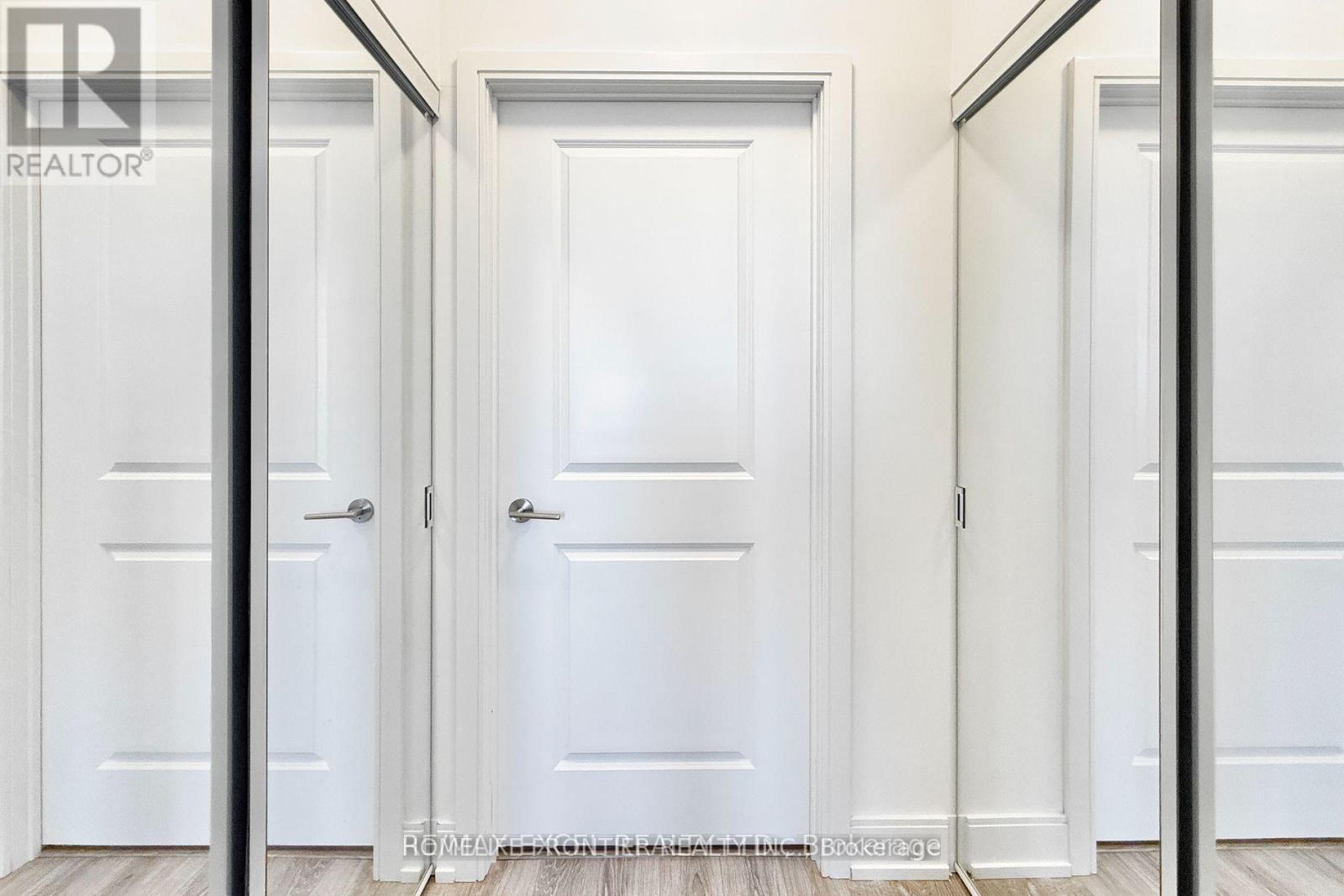 606 - 9600 Yonge Street, Richmond Hill, Ontario  L4C 0X3 - Photo 27 - N12498138