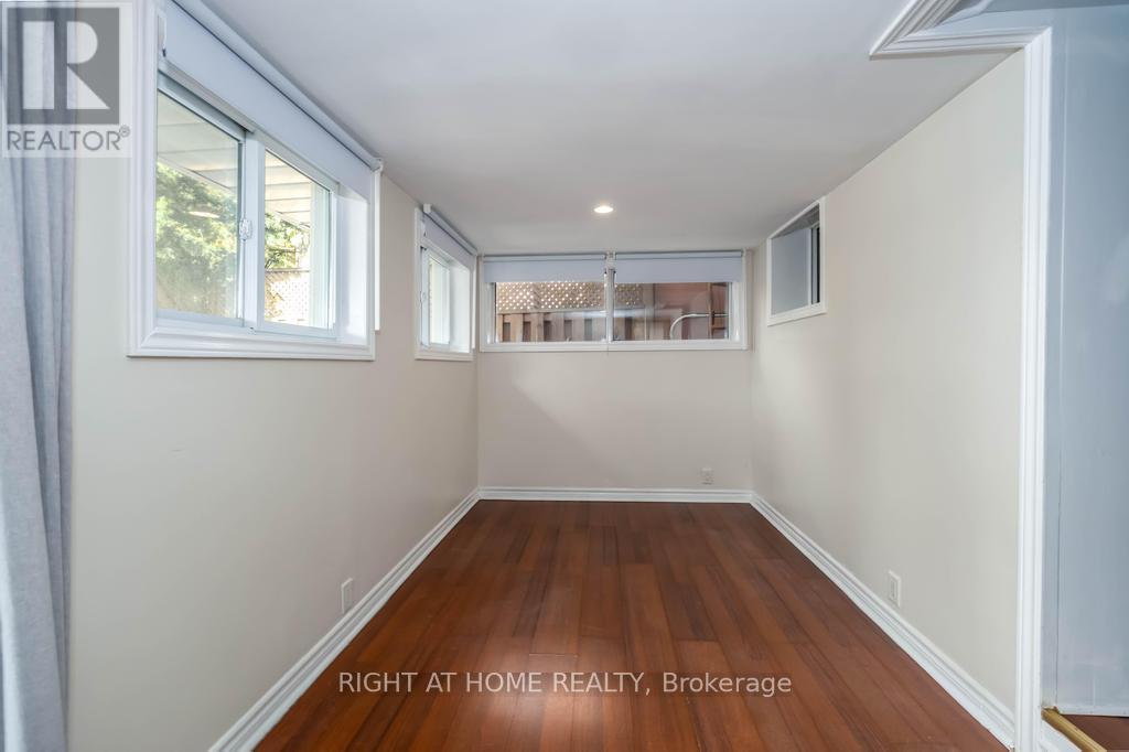 Lower - 494 Northcliffe Boulevard, Toronto, Ontario  M6E 3L5 - Photo 11 - C12498244