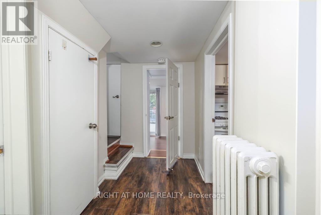 Lower - 494 Northcliffe Boulevard, Toronto, Ontario  M6E 3L5 - Photo 7 - C12498244