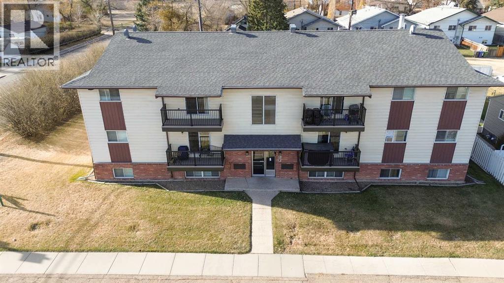 5904 51 Avenue, Red Deer, Alberta  T4N 4H9 - Photo 1 - A2268099