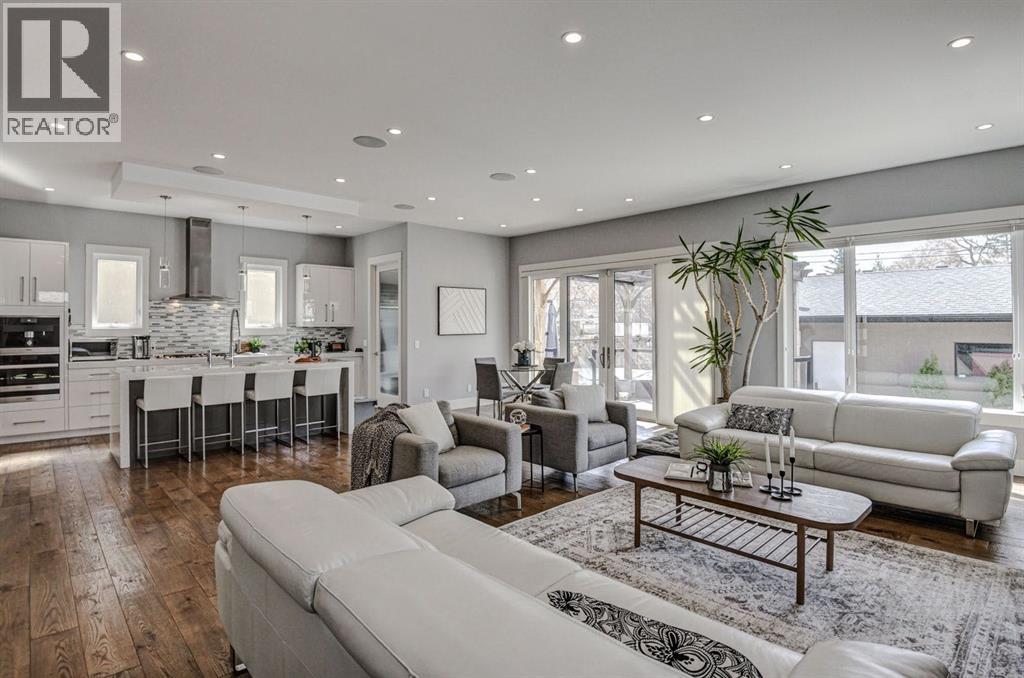 411 9 Street Ne, Calgary, Alberta  T2E 4K2 - Photo 13 - A2242383