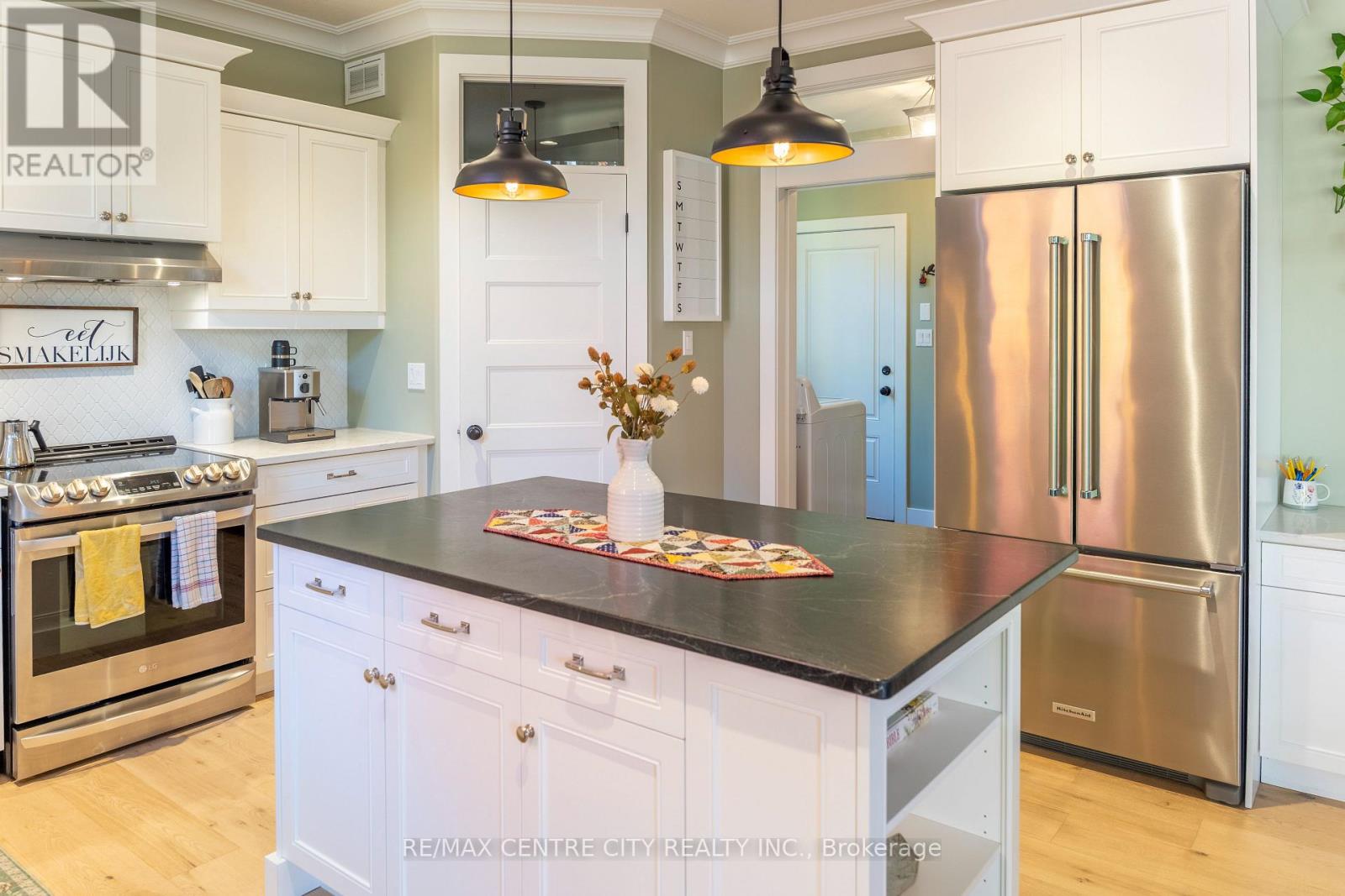 56 Caverhill Crescent, Middlesex Centre, Ontario  N0L 1R0 - Photo 17 - X12498266