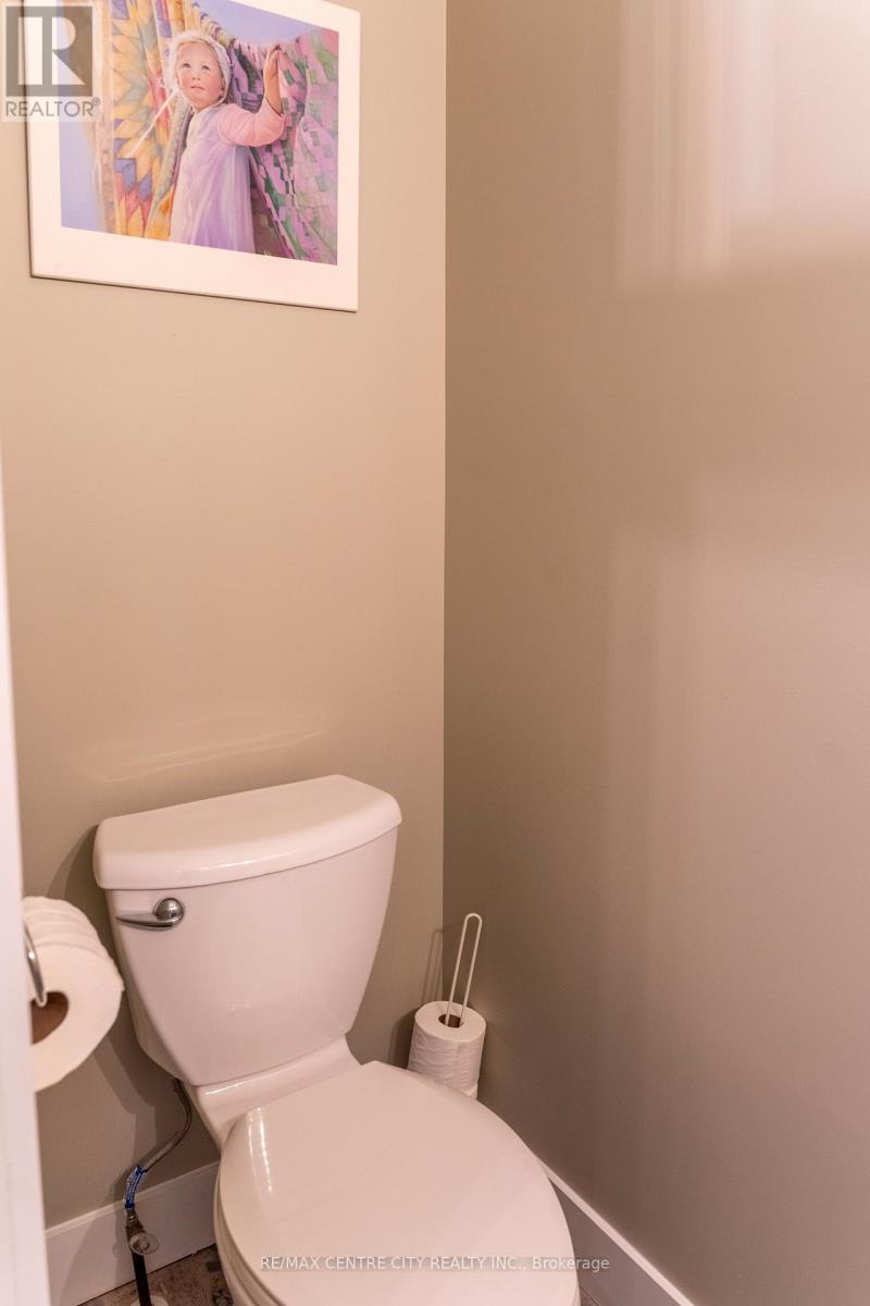 56 Caverhill Crescent, Middlesex Centre, Ontario  N0L 1R0 - Photo 20 - X12498266