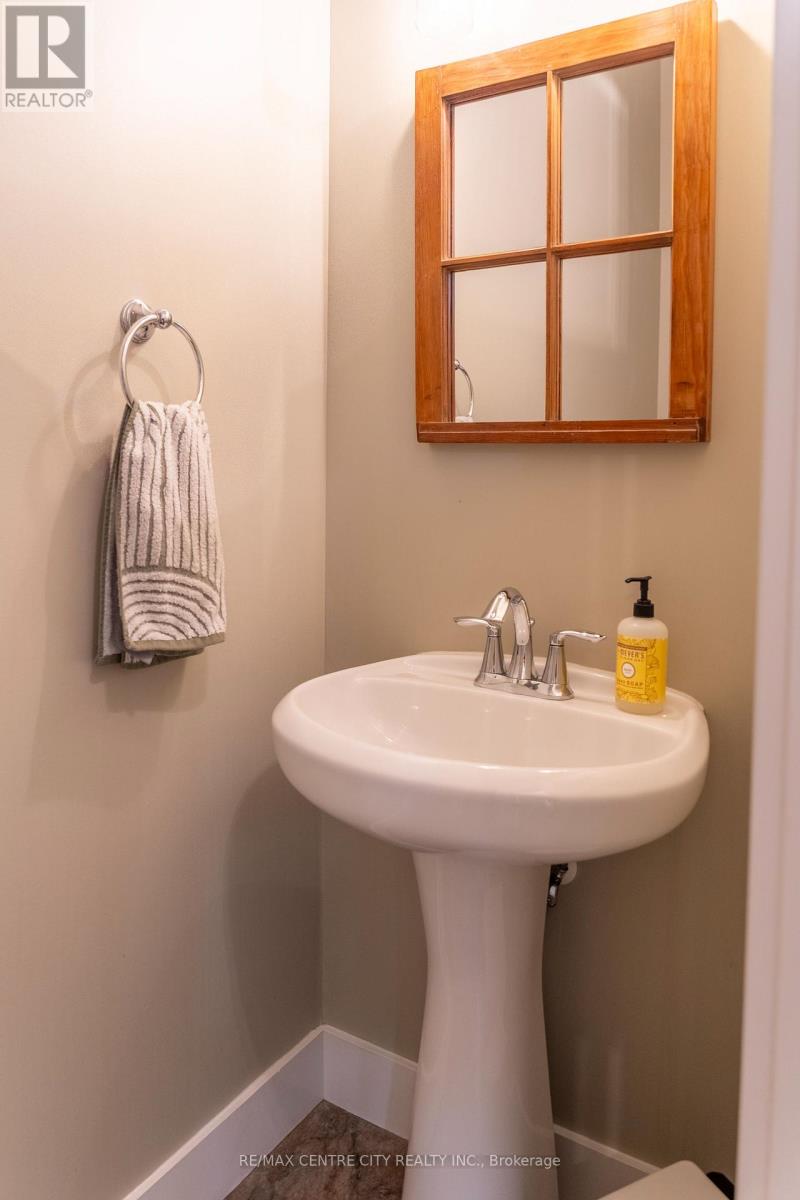 56 Caverhill Crescent, Middlesex Centre, Ontario  N0L 1R0 - Photo 21 - X12498266