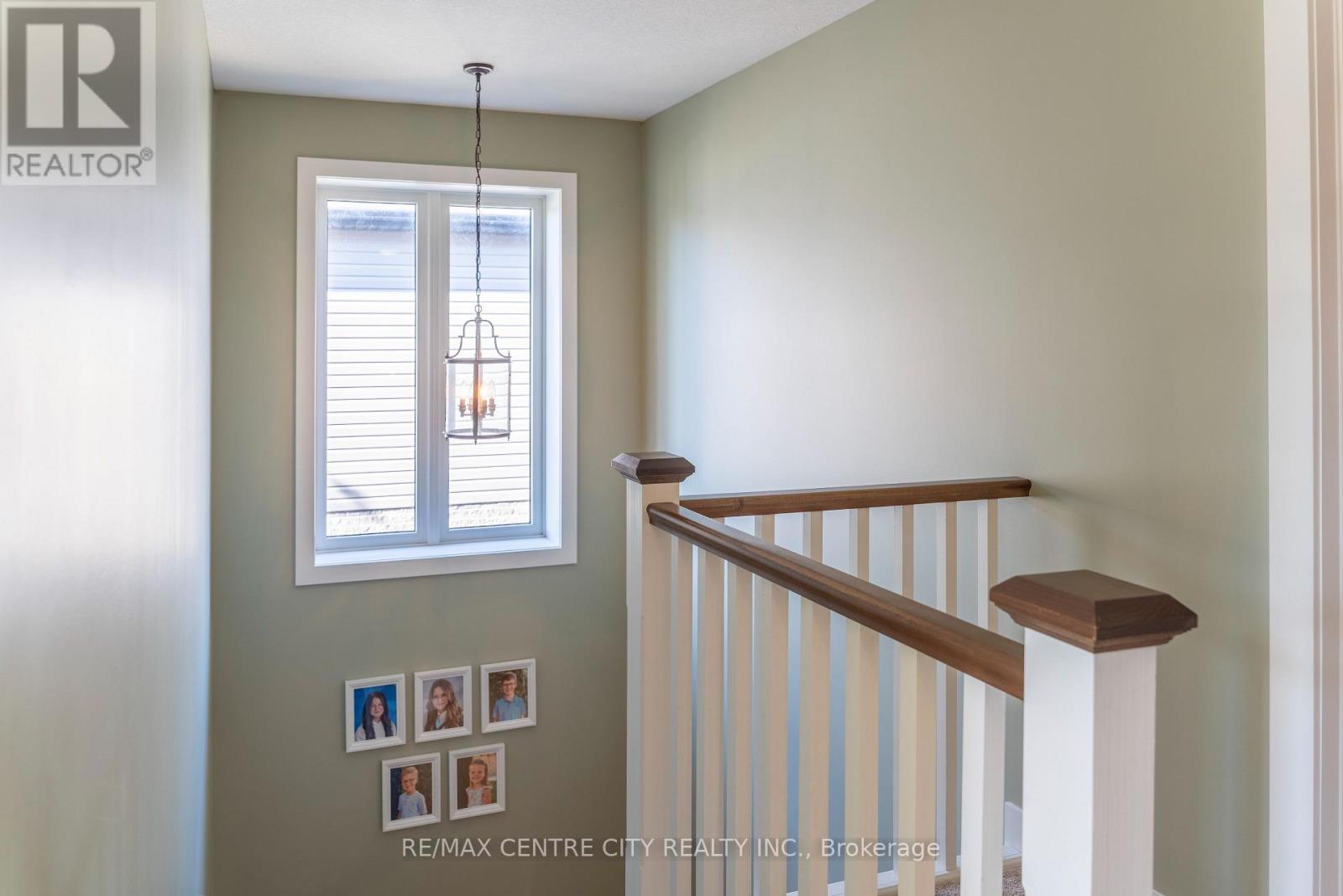 56 Caverhill Crescent, Middlesex Centre, Ontario  N0L 1R0 - Photo 24 - X12498266