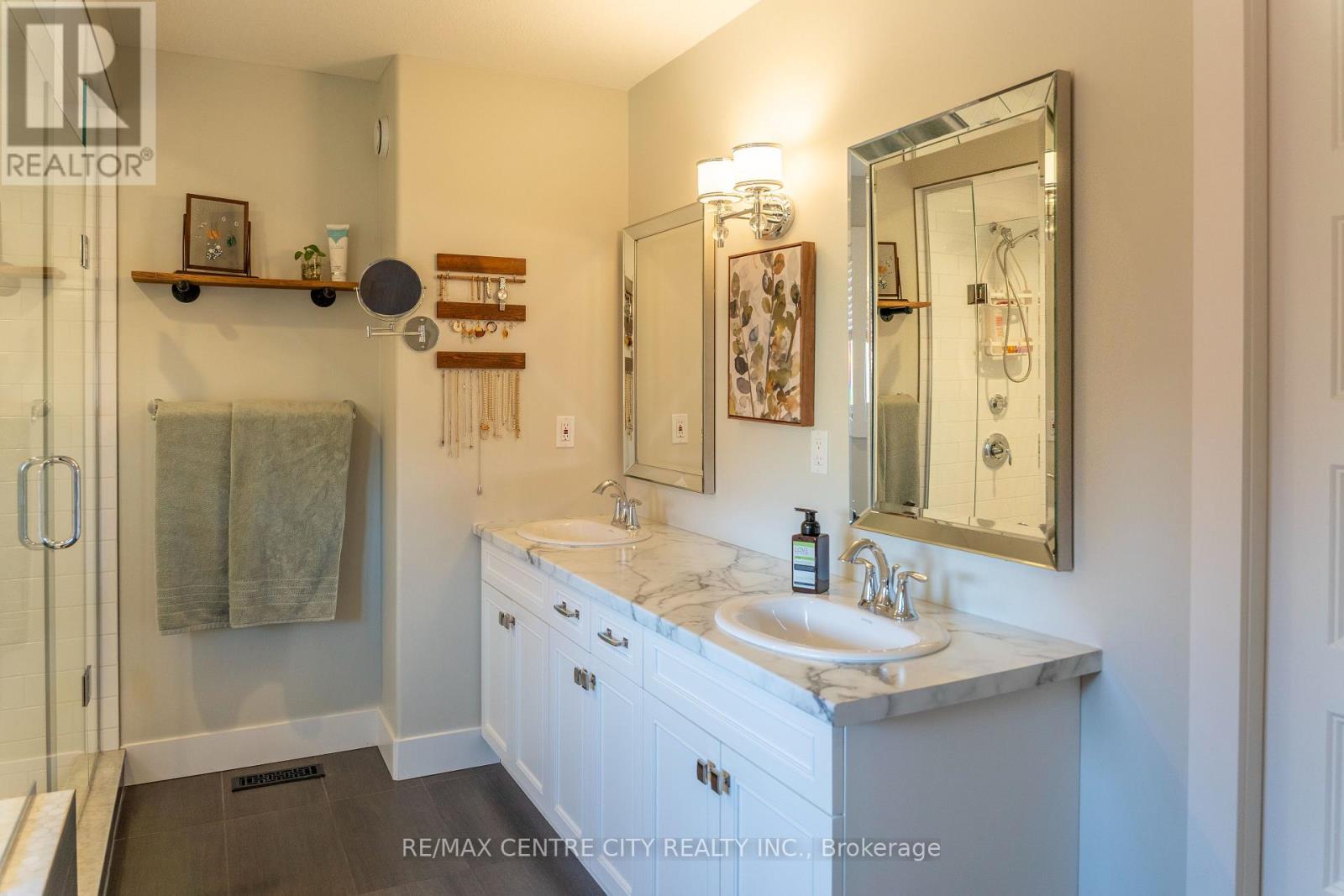 56 Caverhill Crescent, Middlesex Centre, Ontario  N0L 1R0 - Photo 27 - X12498266