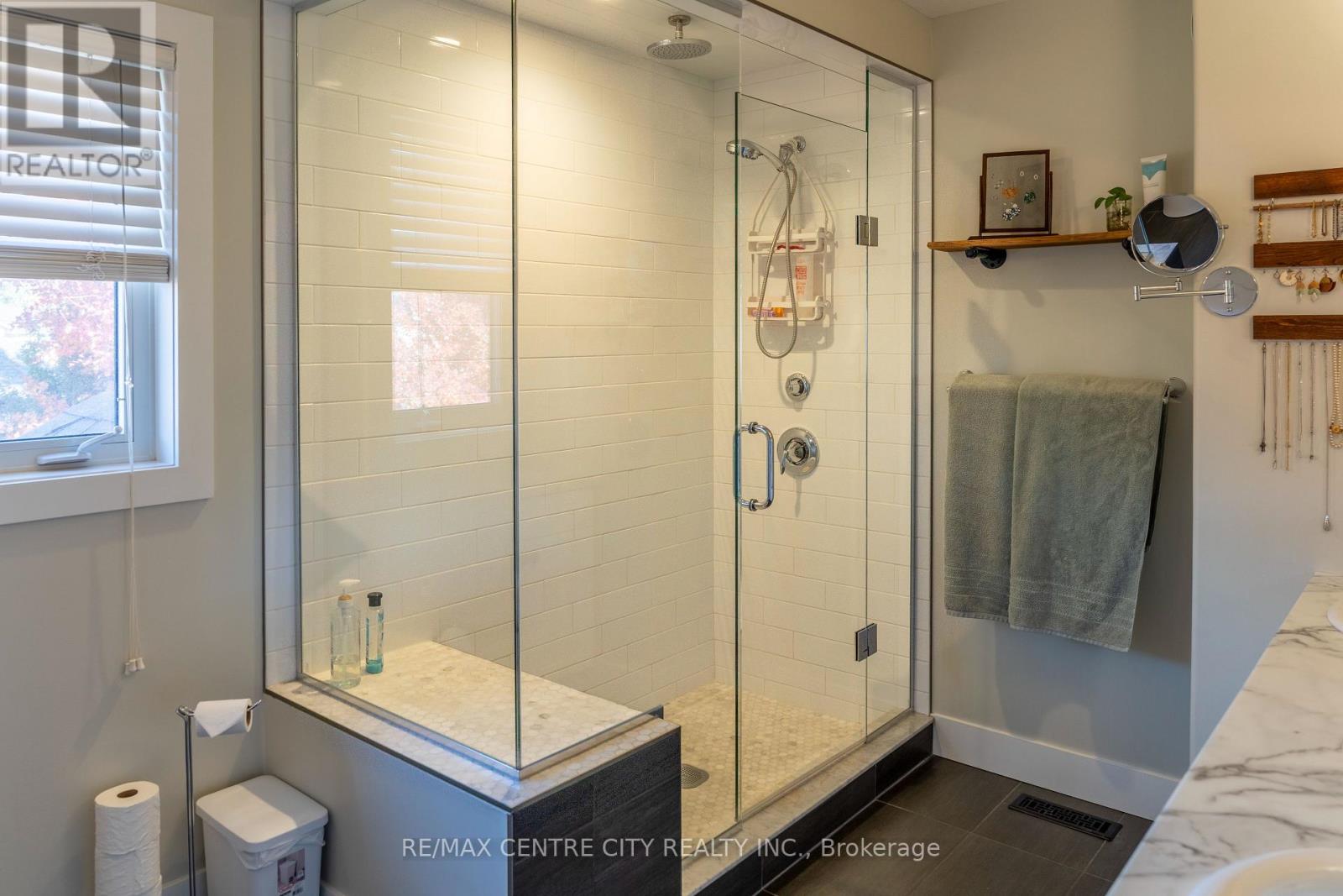 56 Caverhill Crescent, Middlesex Centre, Ontario  N0L 1R0 - Photo 28 - X12498266