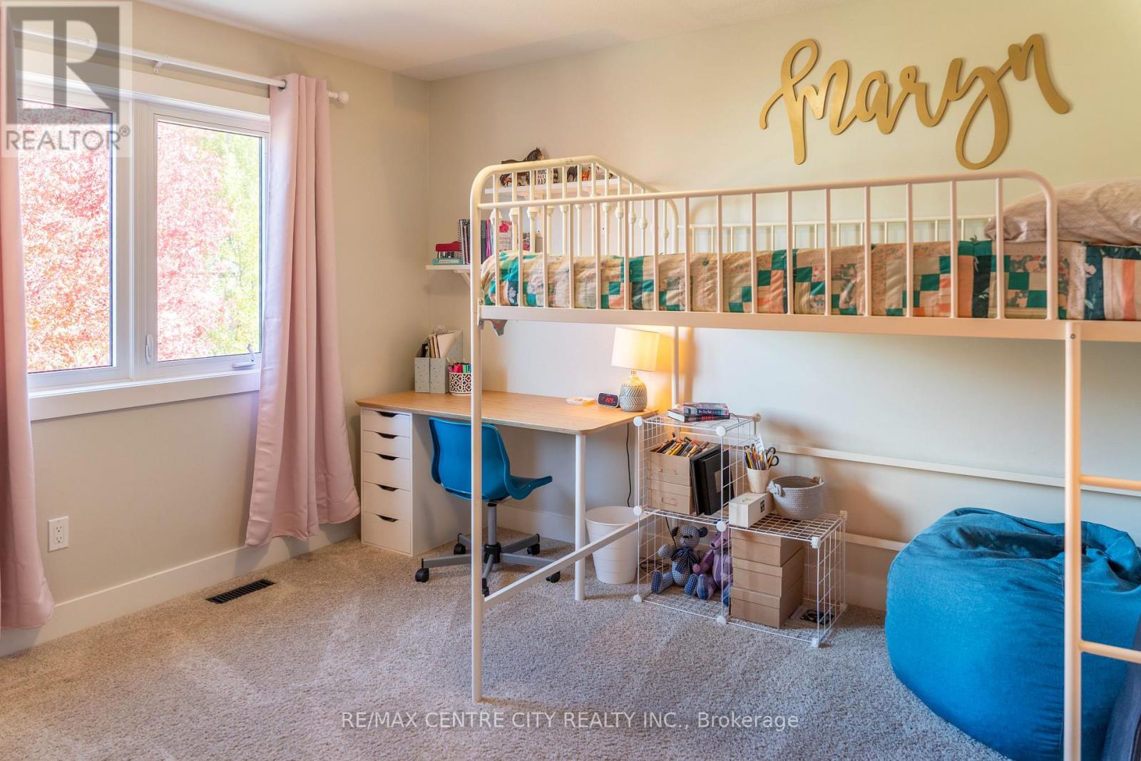 56 Caverhill Crescent, Middlesex Centre, Ontario  N0L 1R0 - Photo 31 - X12498266