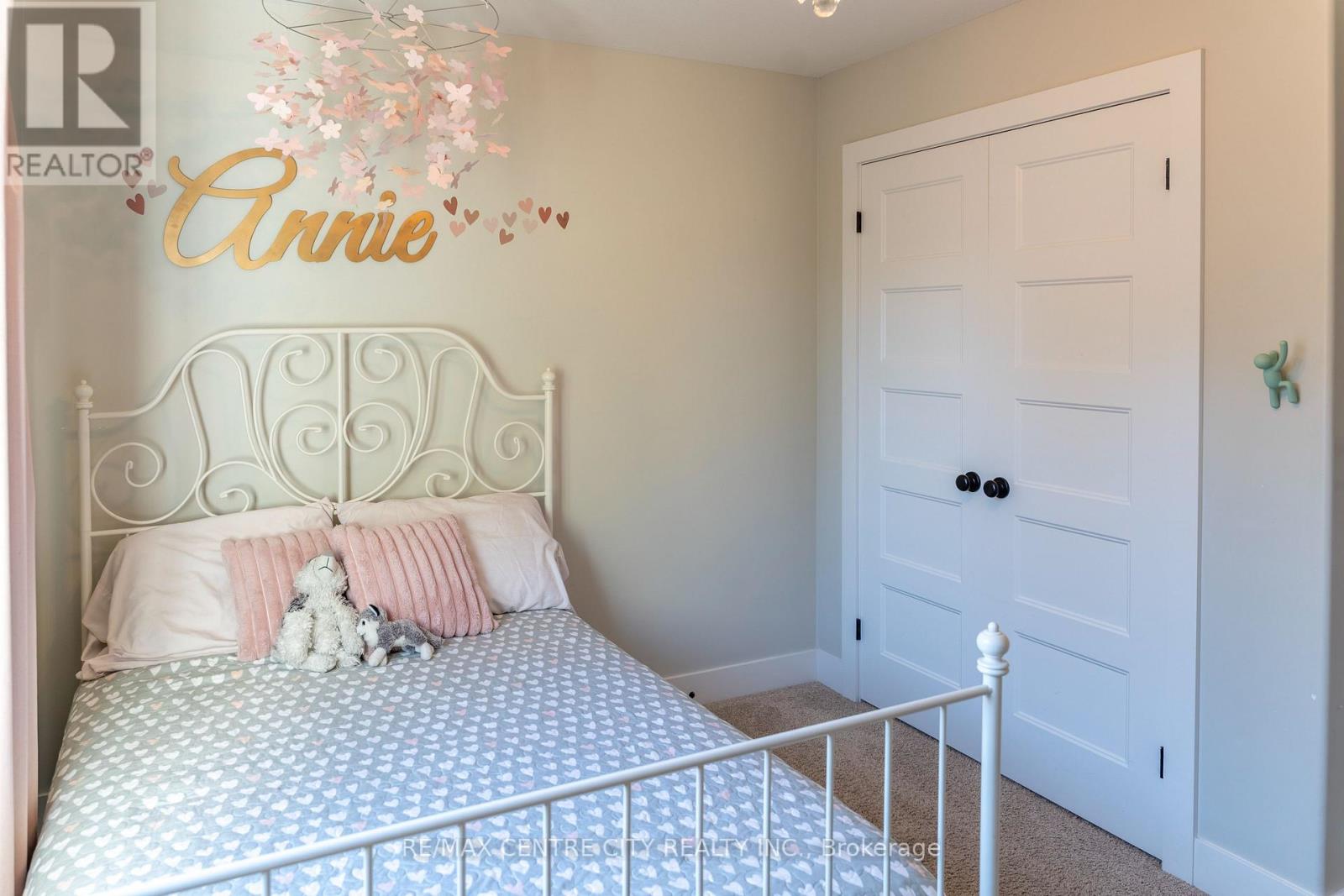 56 Caverhill Crescent, Middlesex Centre, Ontario  N0L 1R0 - Photo 33 - X12498266