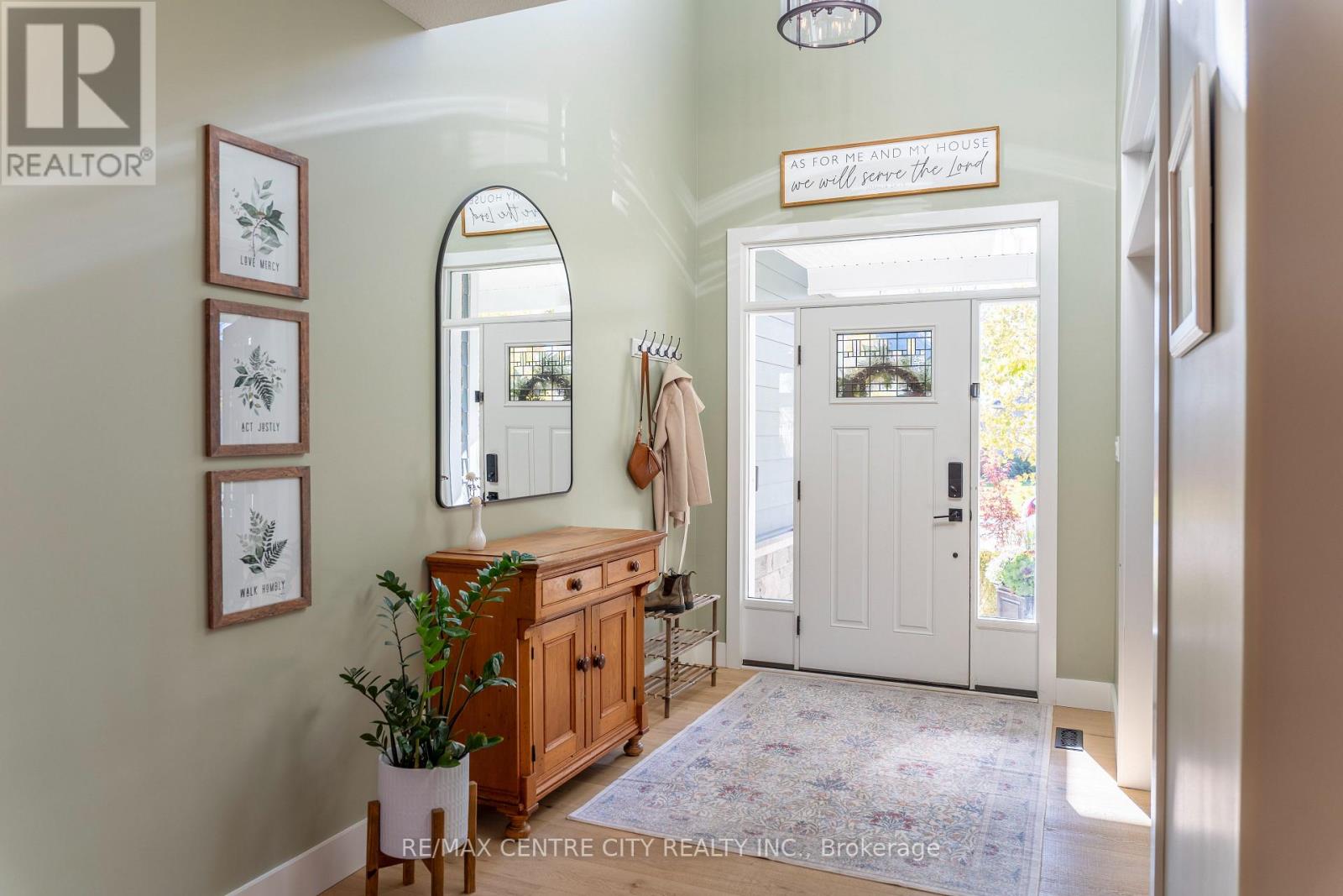 56 Caverhill Crescent, Middlesex Centre, Ontario  N0L 1R0 - Photo 5 - X12498266