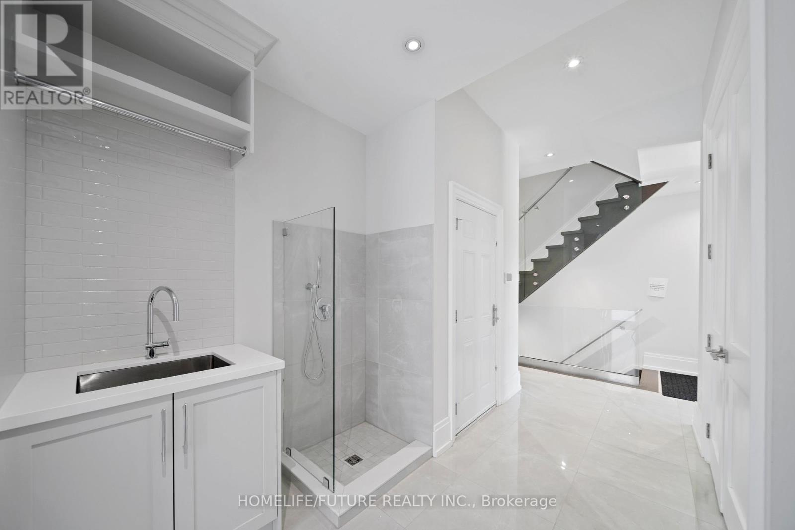 6 Moonlight Place, Brampton (Toronto Gore Rural Estate), Ontario  L6P 0G8 - Photo 16 - W12498250