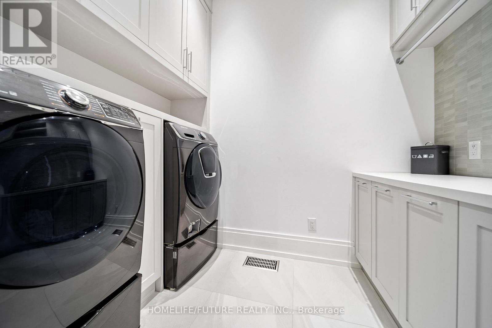 6 Moonlight Place, Brampton (Toronto Gore Rural Estate), Ontario  L6P 0G8 - Photo 29 - W12498250