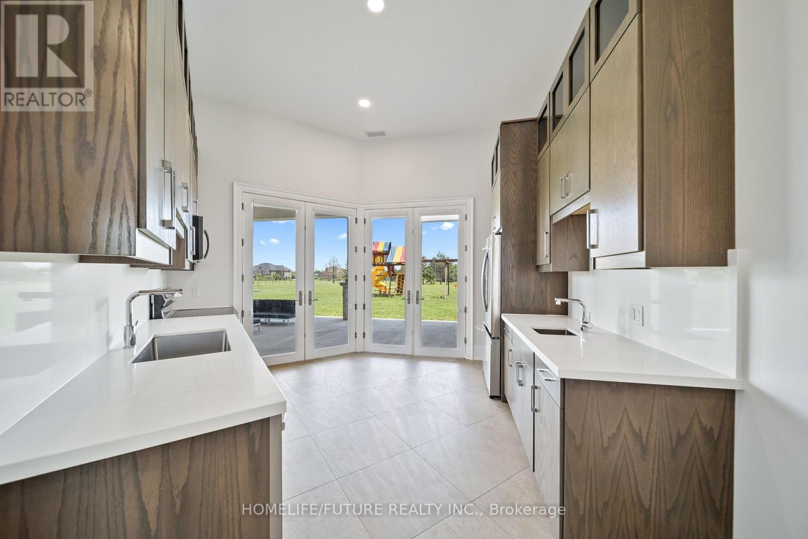 6 Moonlight Place, Brampton (Toronto Gore Rural Estate), Ontario  L6P 0G8 - Photo 31 - W12498250