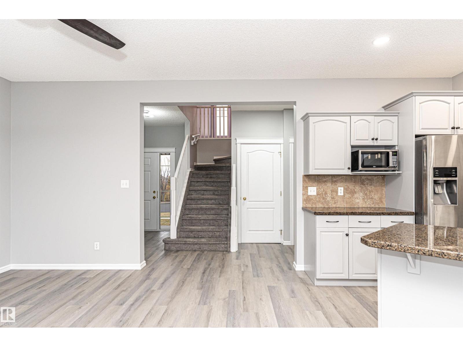 424 Crimson Dr, Sherwood Park, Alberta  T8H 0H2 - Photo 9 - E4464322