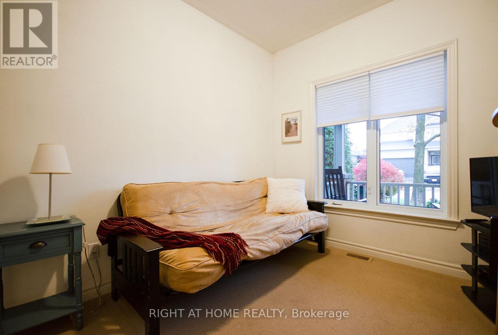 193 Shepody Circle, Ottawa, Ontario  K1T 4H9 - Photo 11 - X12498254