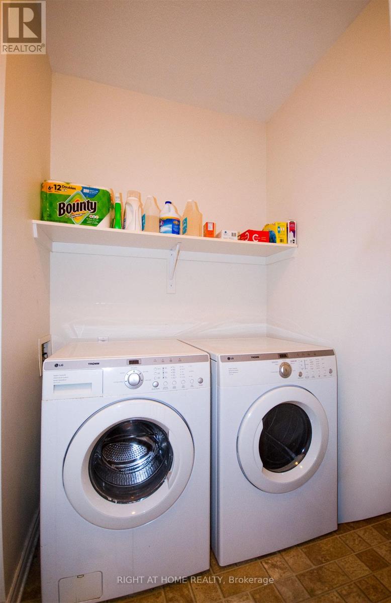 193 Shepody Circle, Ottawa, Ontario  K1T 4H9 - Photo 14 - X12498254