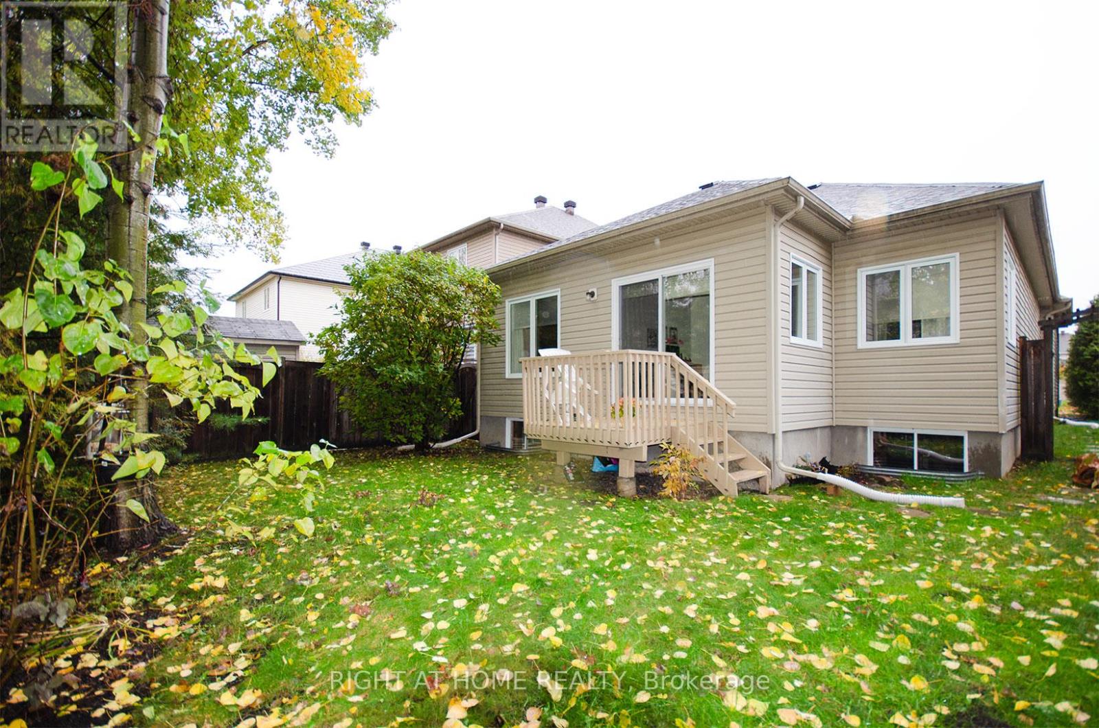193 Shepody Circle, Ottawa, Ontario  K1T 4H9 - Photo 16 - X12498254