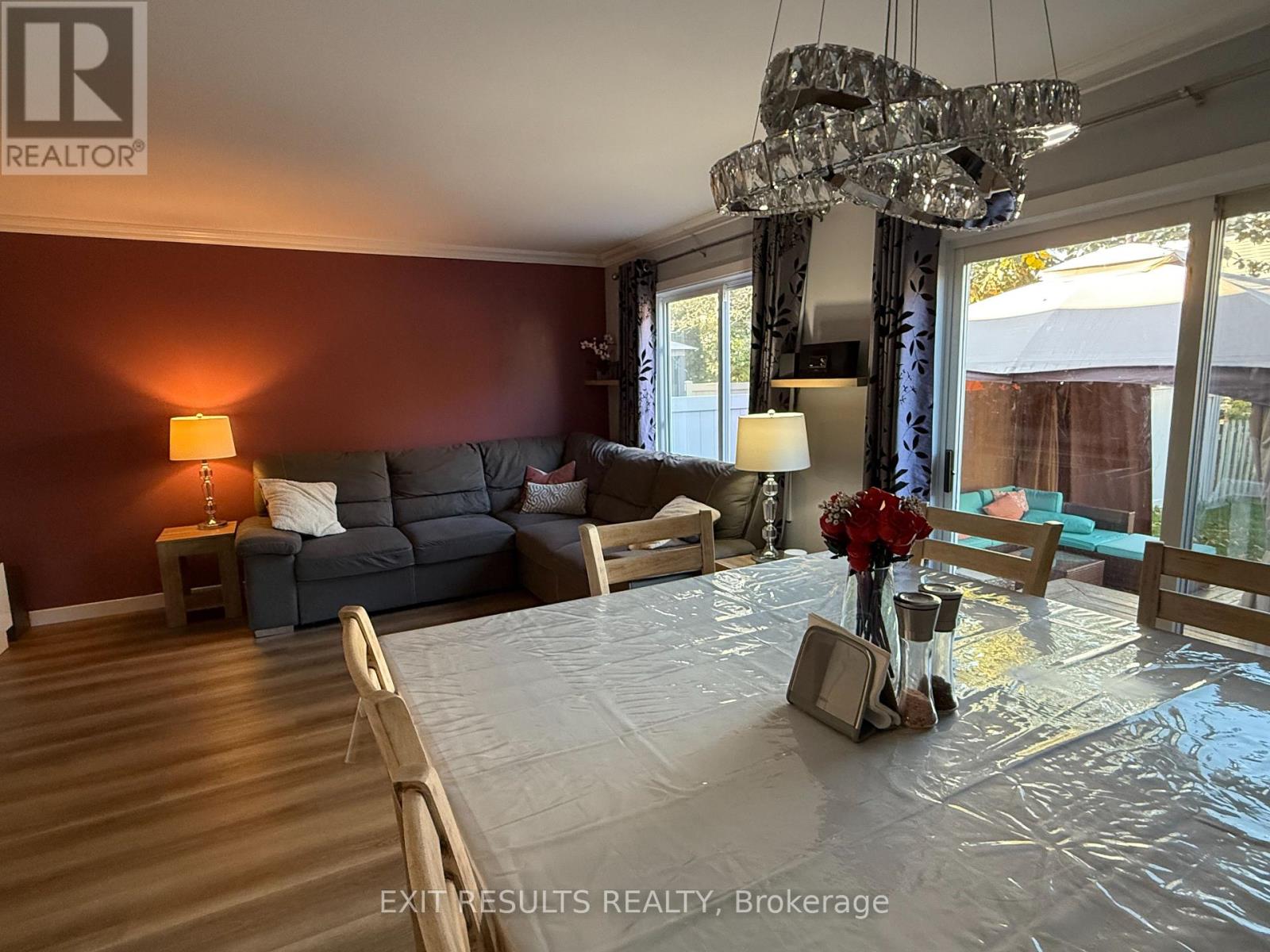 1090 Dianne Avenue, Clarence-Rockland, Ontario  K4K 1G7 - Photo 12 - X12498264