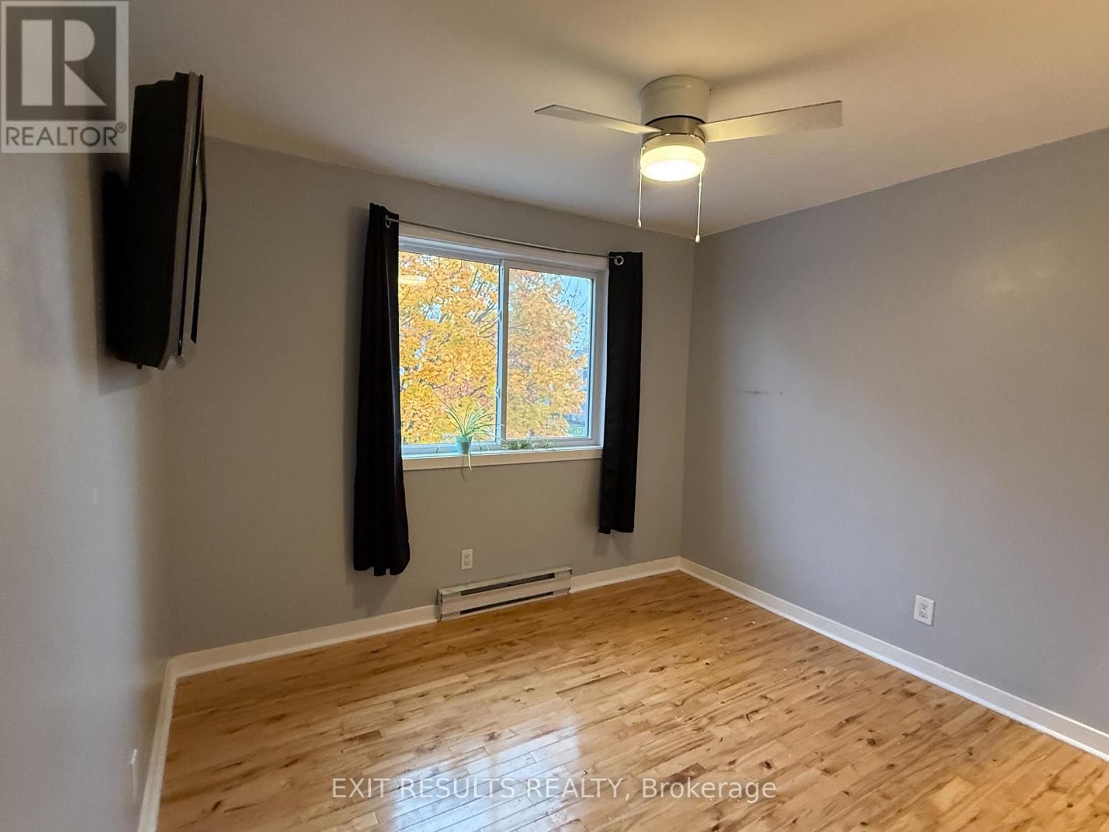 1090 Dianne Avenue, Clarence-Rockland, Ontario  K4K 1G7 - Photo 26 - X12498264