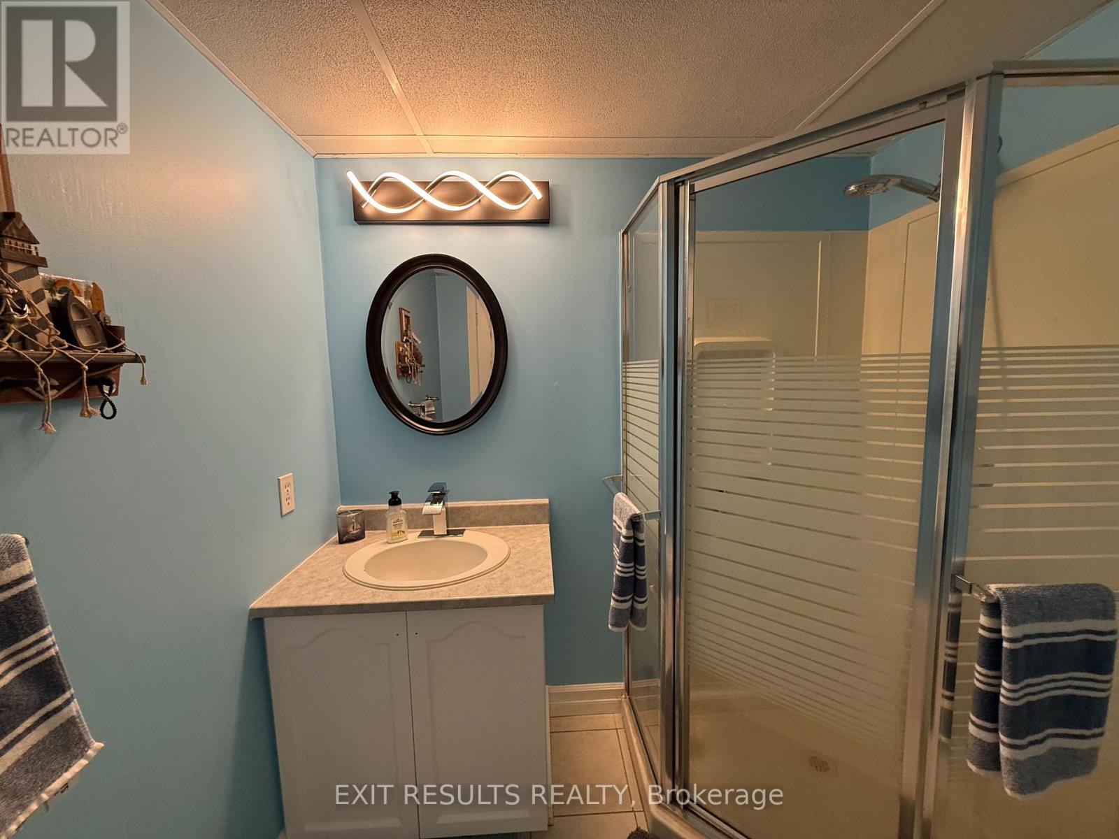 1090 Dianne Avenue, Clarence-Rockland, Ontario  K4K 1G7 - Photo 36 - X12498264