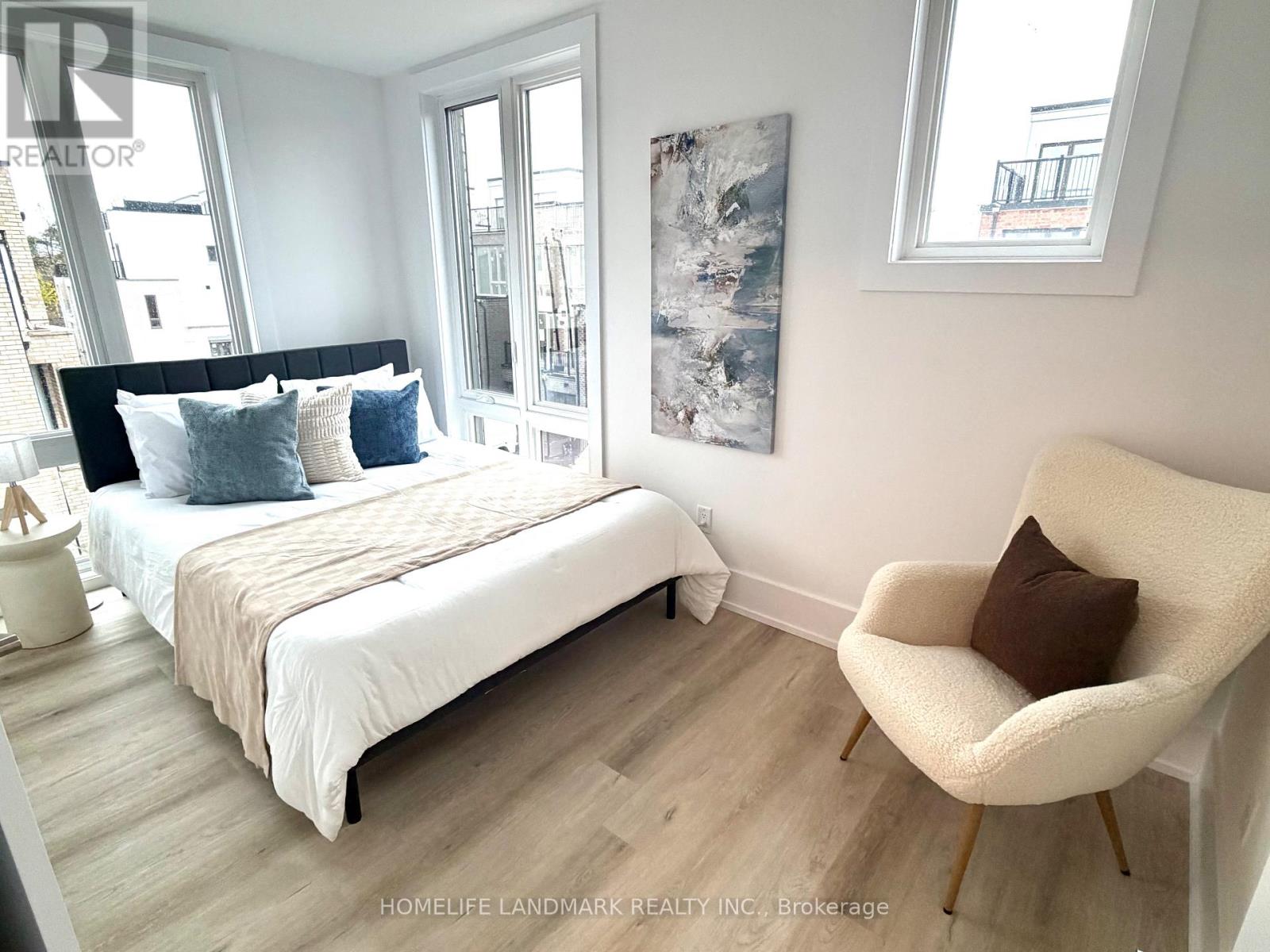 12 Bancroft Lane, Richmond Hill, Ontario  L4E 1M1 - Photo 11 - N12490894