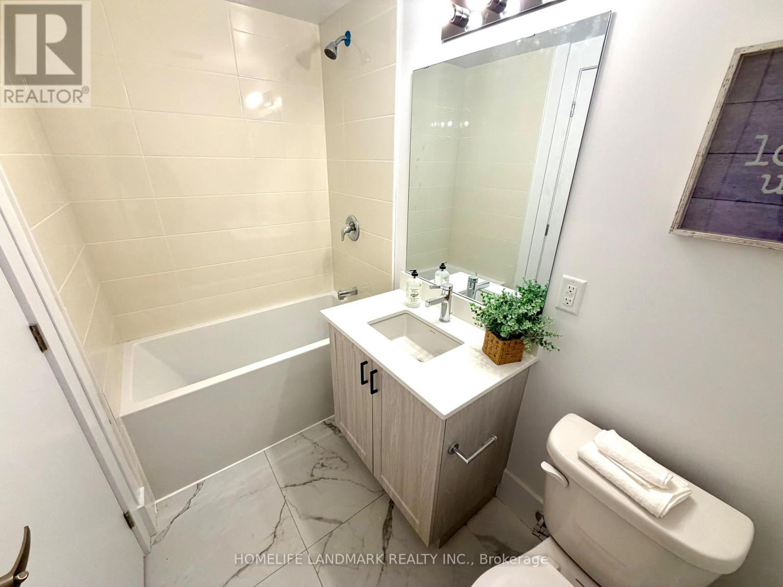 12 Bancroft Lane, Richmond Hill, Ontario  L4E 1M1 - Photo 13 - N12490894