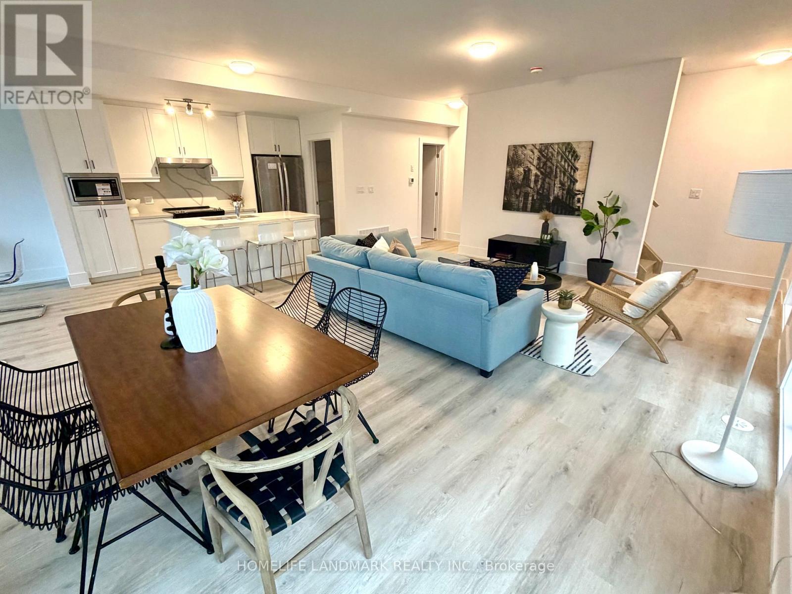 12 Bancroft Lane, Richmond Hill, Ontario  L4E 1M1 - Photo 9 - N12490894