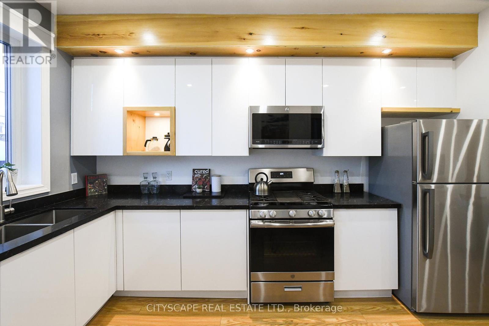 Back Apt - 5 Federal Street, Toronto, Ontario  M6J 3M3 - Photo 2 - C12498256