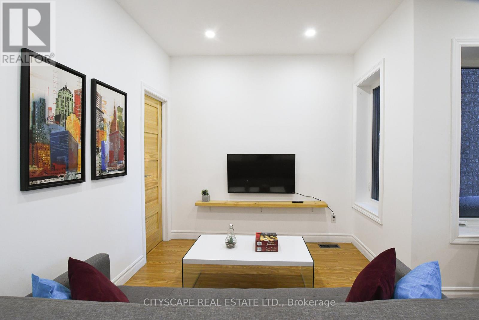 Back Apt - 5 Federal Street, Toronto, Ontario  M6J 3M3 - Photo 5 - C12498256